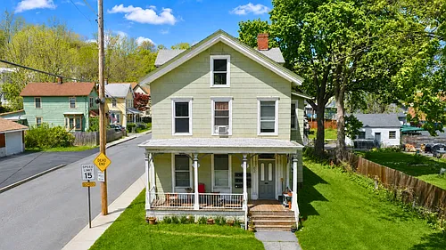 62 W Bridge St #3 Photo 1