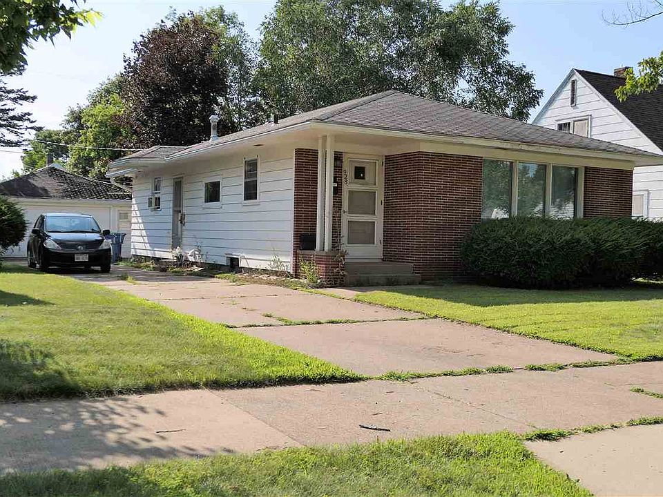 1st image of 928 S 9th Ave
