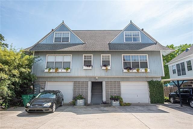 1st image of 2092 Woodrow St
