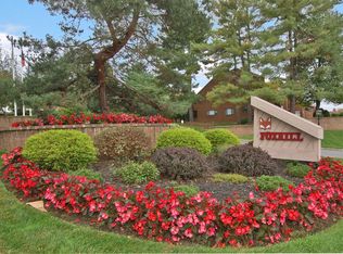 403 Crystal Hill Ln, Poughkeepsie, NY 12603