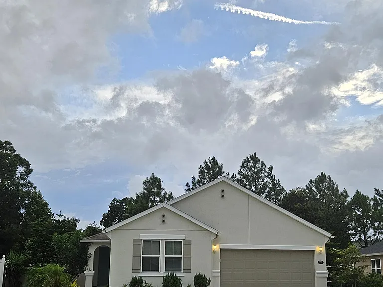 371 Heritage Oaks Dr — Photo 1