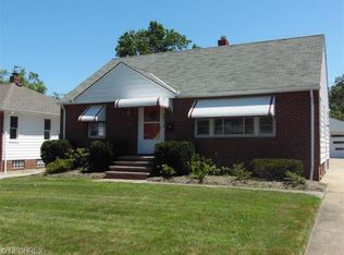 351 High Tee Dr, Willowick, OH 44095