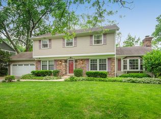 6S354 New Castle Rd, Naperville, IL 60540