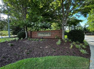 230 Forest Creek Dr, Fayetteville, NC 28303