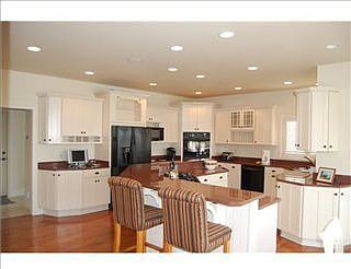 3rd image of 732 Lindwood Dr