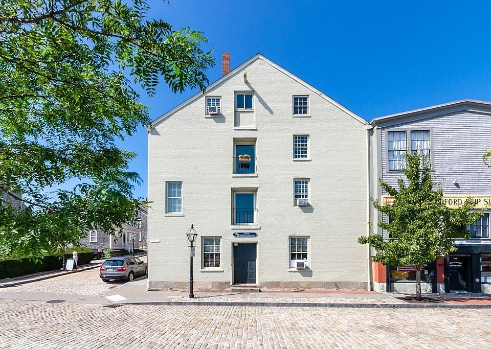 13 Centre St, New Bedford, MA 02740 | Zillow