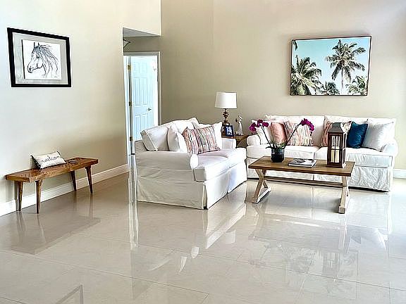 Spacious living room