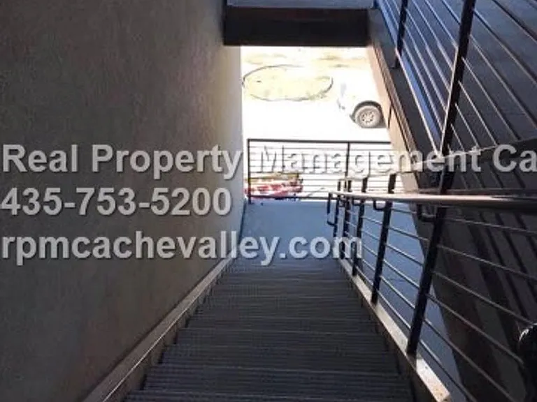 163 E 550 N #A301 — Photo 20