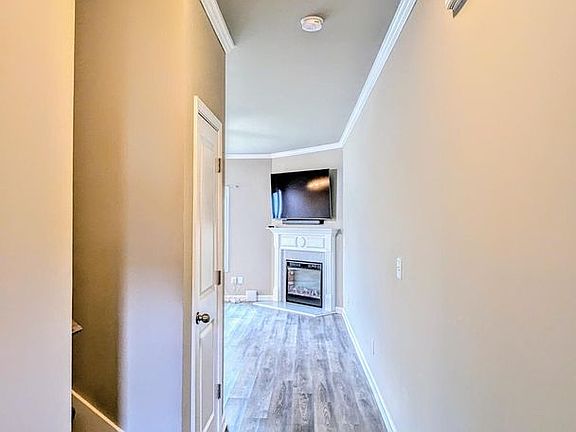 5th image of 3668 Acorn Dr