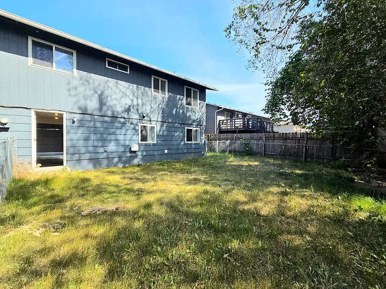 112 Ridgemont Dr — Photo 6