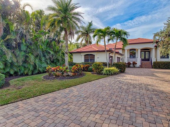 3rd image of 270 Island Cir