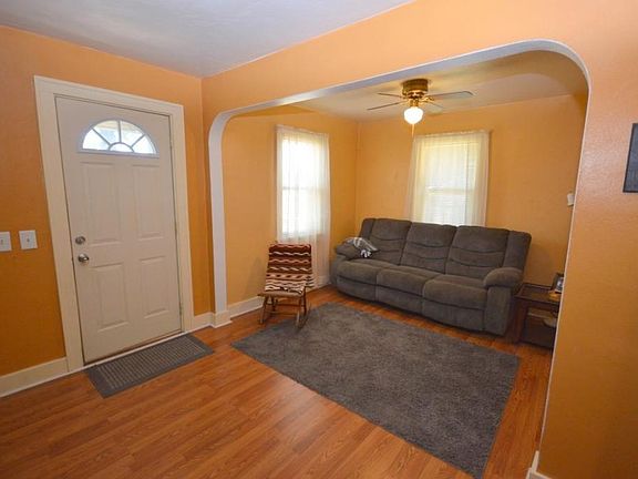 5th image of 2822 Oakland Ave