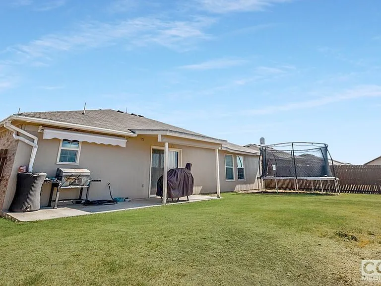 1221 Elmo Ln — Photo 35