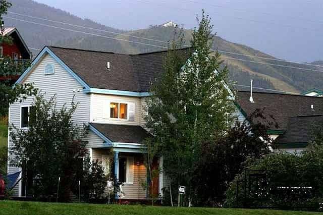 1st image of 570 Wyatt Way