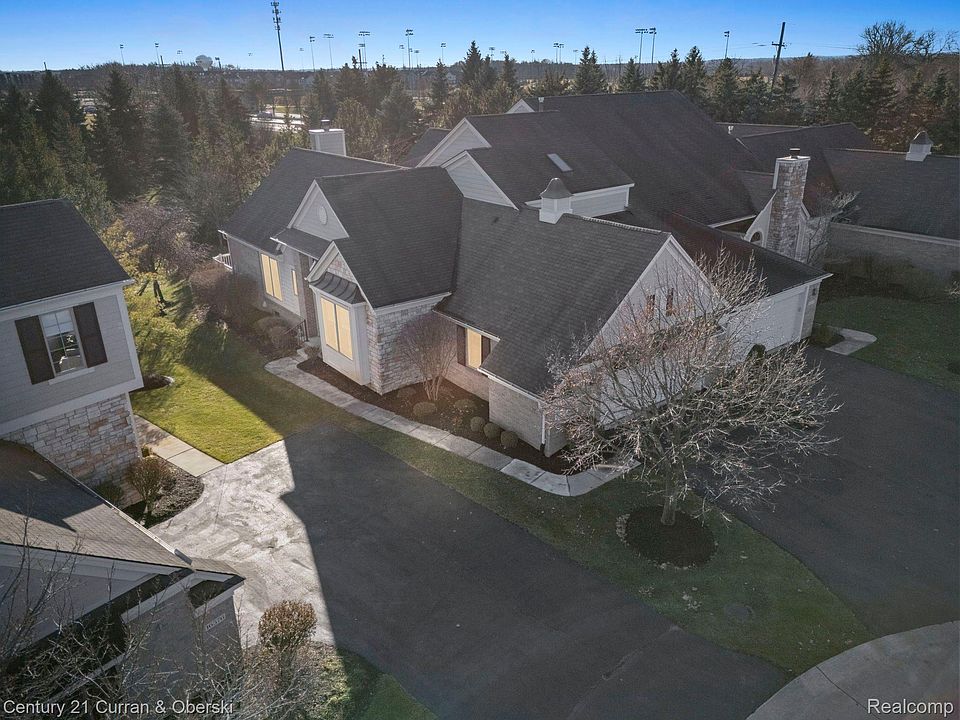 1st image of 16585 Lyonhurst Cir #115