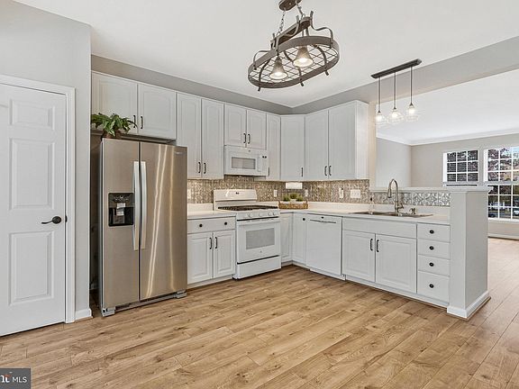 4th image of 13691 Saint Johns Wood Pl