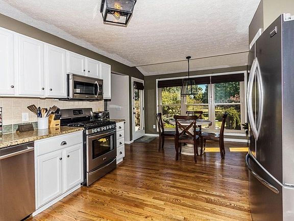 2nd image of 4425 Parkshore Dr