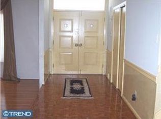 231 Barclay Cir, Cheltenham, PA 19012