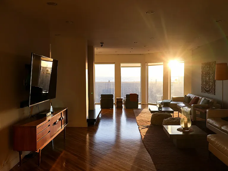 3509 Ocean Front Walk — Photo 11