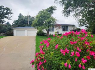 9116 Murray Dr, Plattsmouth, NE 68048