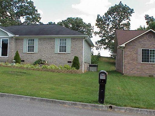 3rd image of 4516 Bucknell Dr