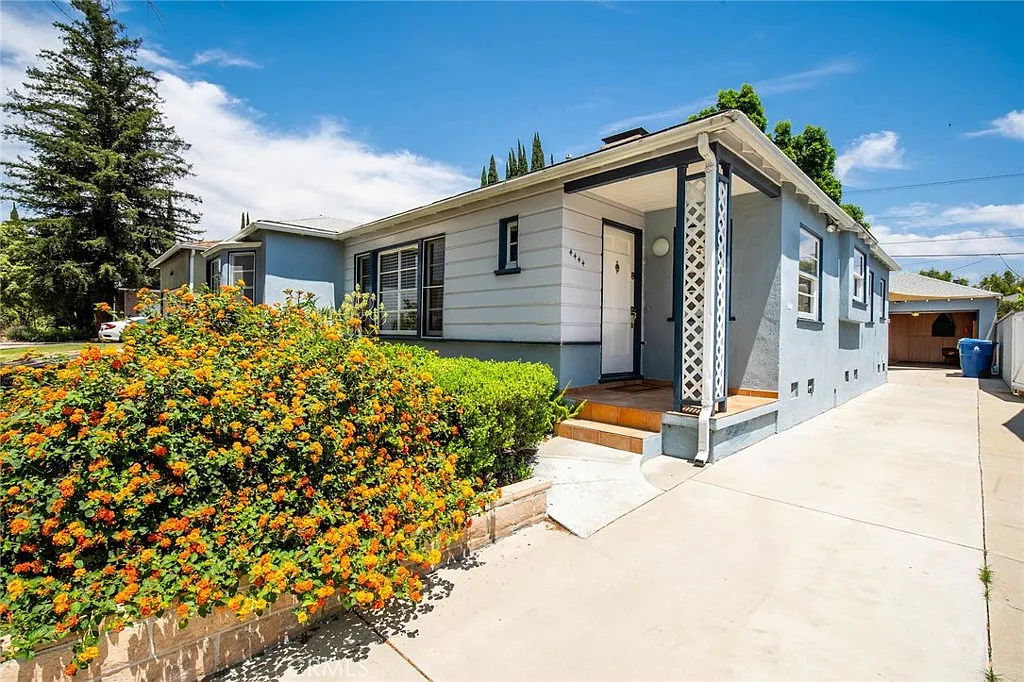 Building Photo - 4444 Tujunga Ave