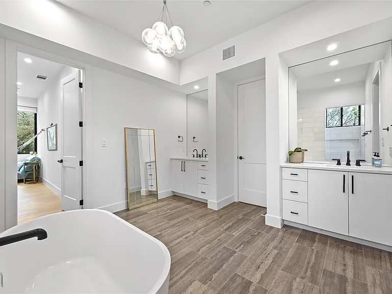 308 Briarwood Trl — Photo 18