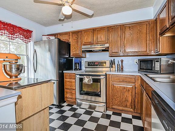 4th image of 8538 Blue Rock Ln
