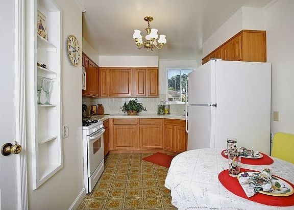5th image of 1704 Louvaine Dr
