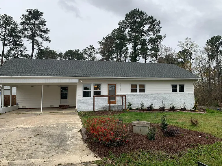 3050 Dogwood Dr — Photo 2
