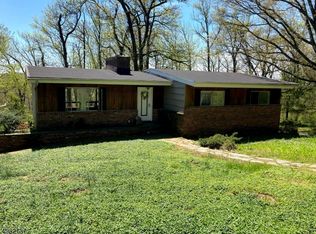 617 Long Hill Rd, Gillette, NJ 07933