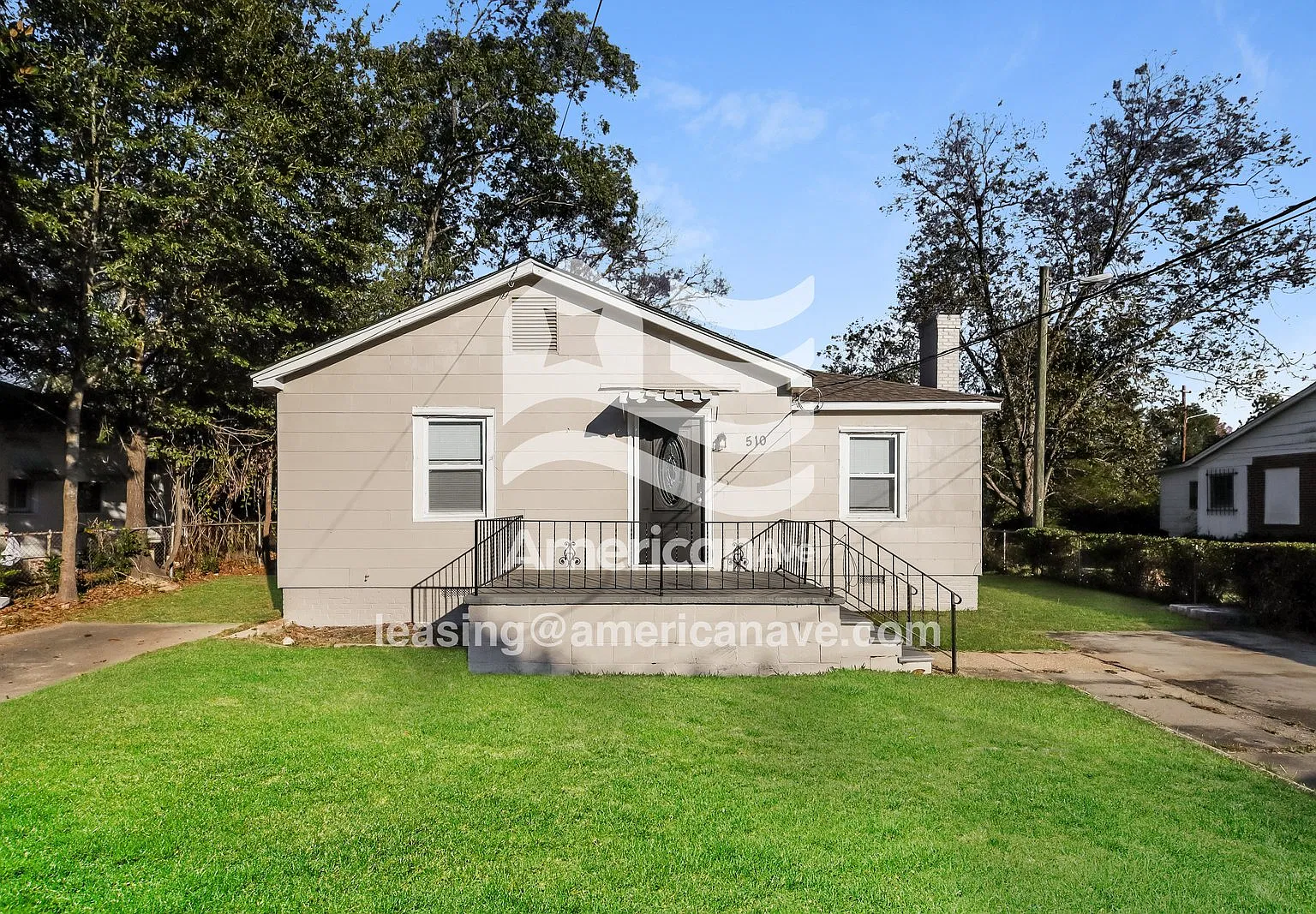 2 bed, 1.0 bath, 1499 sqft, $1,024 — Photo 1