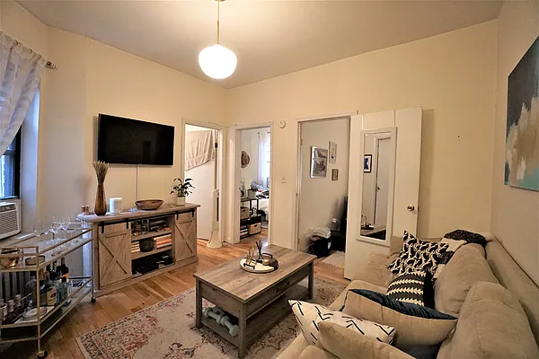 Rented by Best Apartments North Inc | media 7