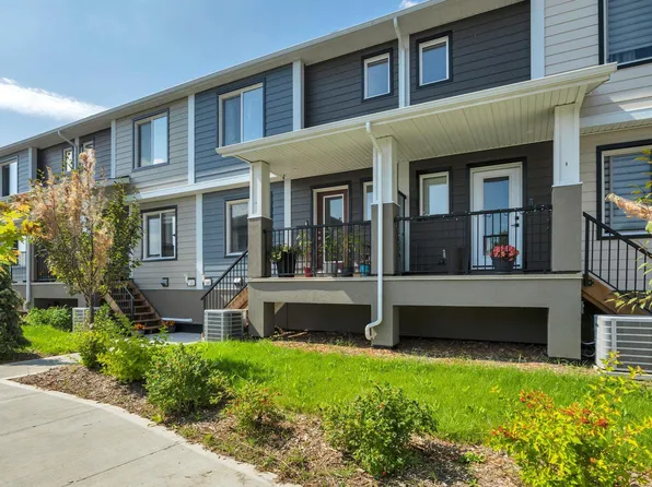 9250 156th Ave NW #4, Edmonton, AB T5Z 0S4