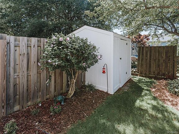 3rd image of 8415 Klarey Ct