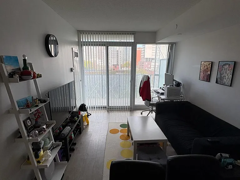 50 Wellesley St E #807 — Photo 8