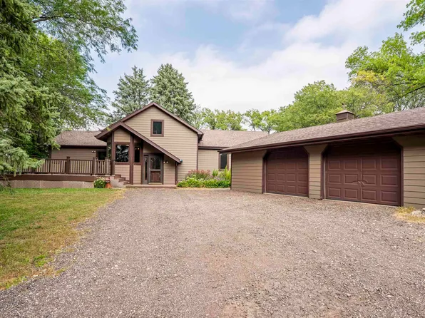 32116 Indigo Rd, Hinton, IA 51024
