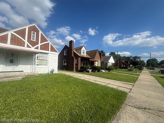 4th image of 18922 Prest St