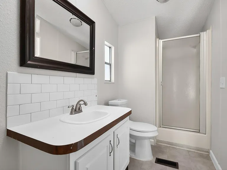 25494 Deepwood Dr #B — Photo 17