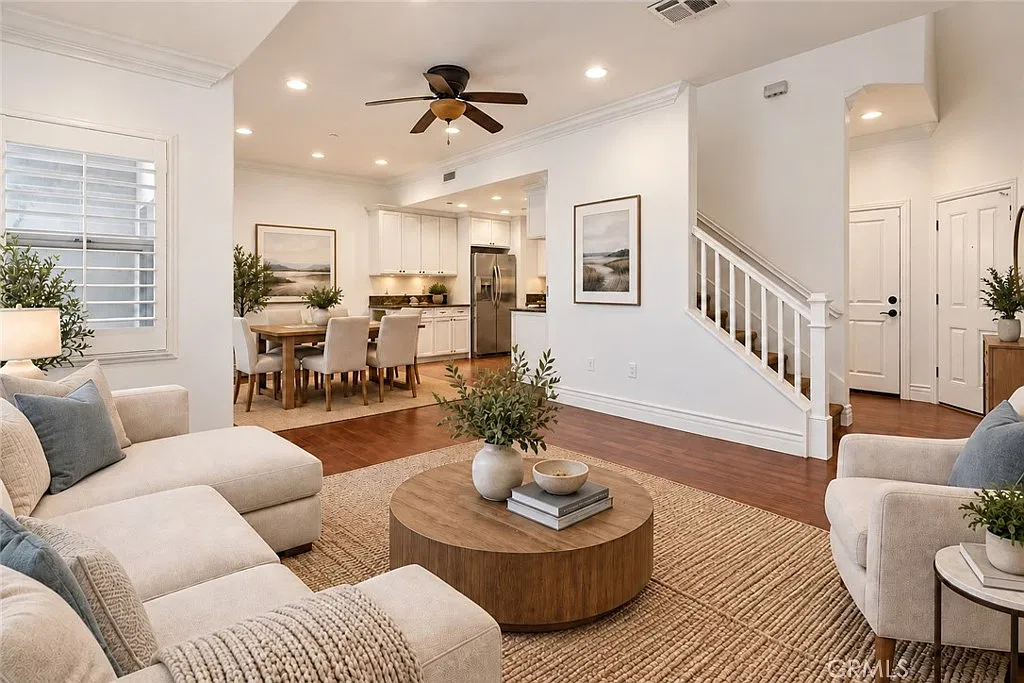 2 bed, 2.5 bath, 1457 sqft, $4,700 — Photo 3