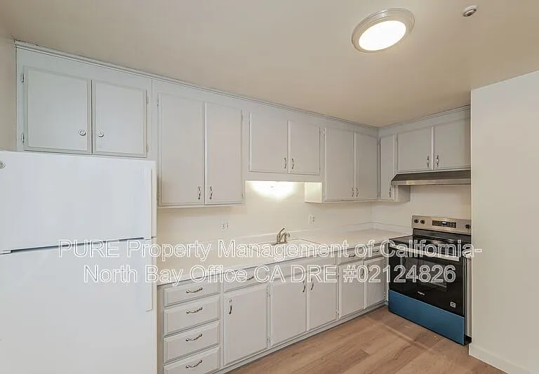 146 Brush Creek Rd — Photo 2