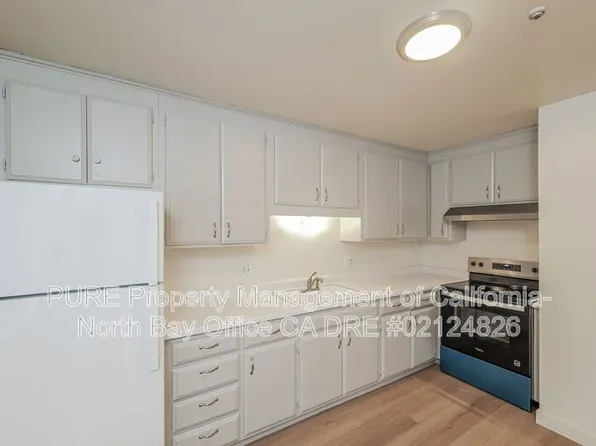 186 Brush Creek Rd, Santa Rosa, CA 95404