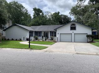 203 Seven Oaks Ln, Summerville, SC 29485