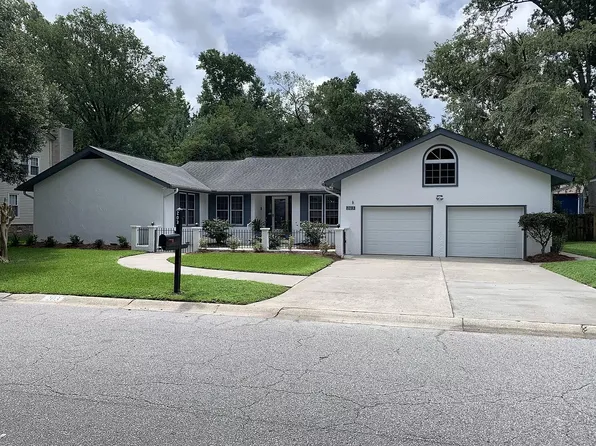 203 Seven Oaks Ln, Summerville, SC 29485