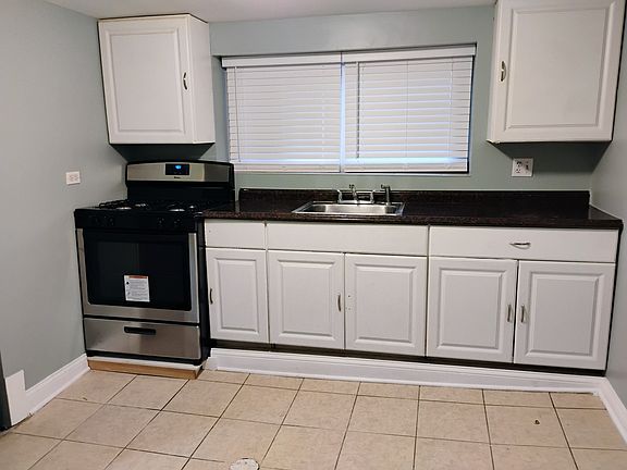 5th image of 6315 S Kolin Ave #G