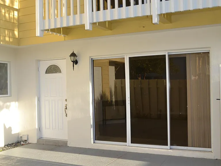 176 Seabreeze Cir — Photo 5