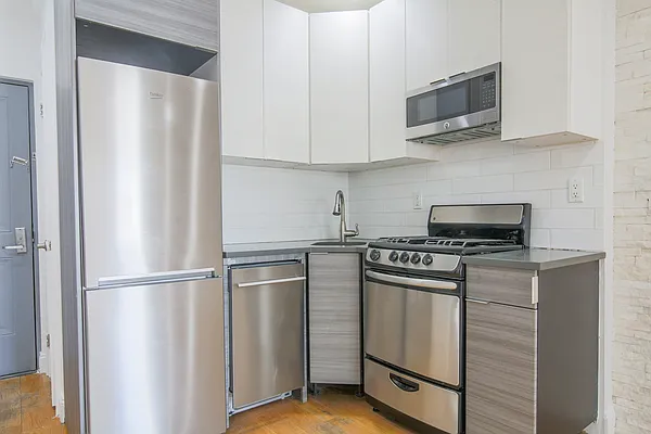 Rented by Platinum Properties | media 15