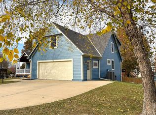 606 Ridgewood Dr, Raymore, MO 64083