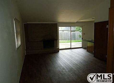 4th image of 3330 High Brook Dr