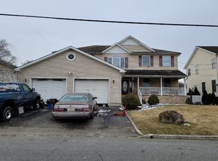 25 Park Pl, Little Falls, NJ 07424